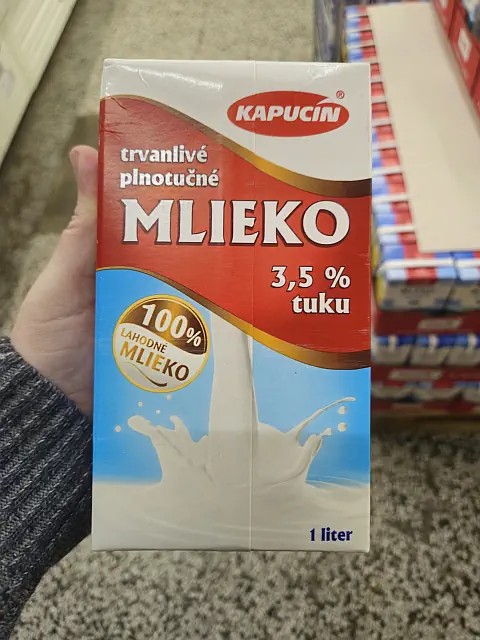 Kapucín trvanlivé plnotučné mléko